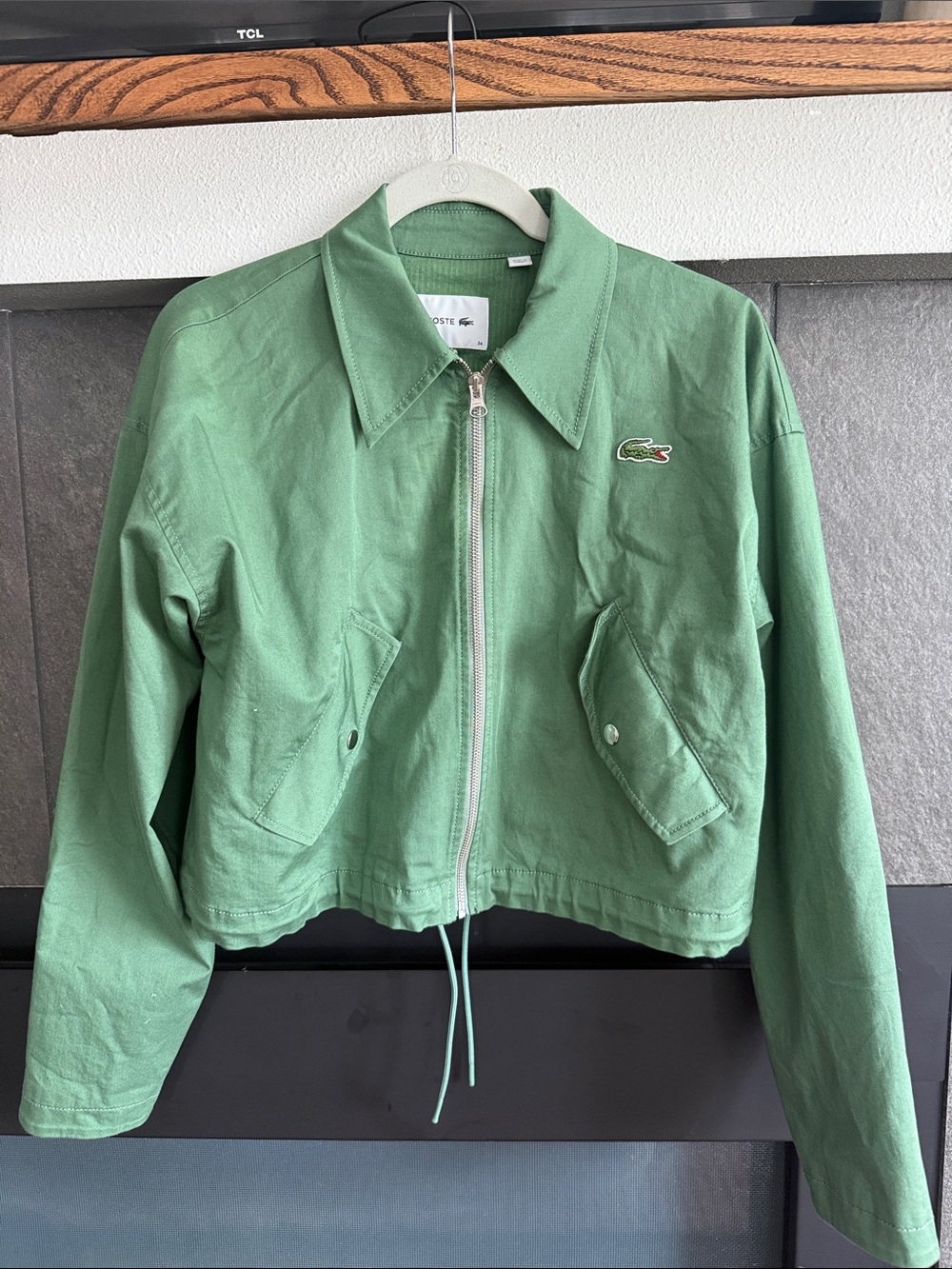 Lacoste Cropped Zip-Up Bomber Jacket in Green